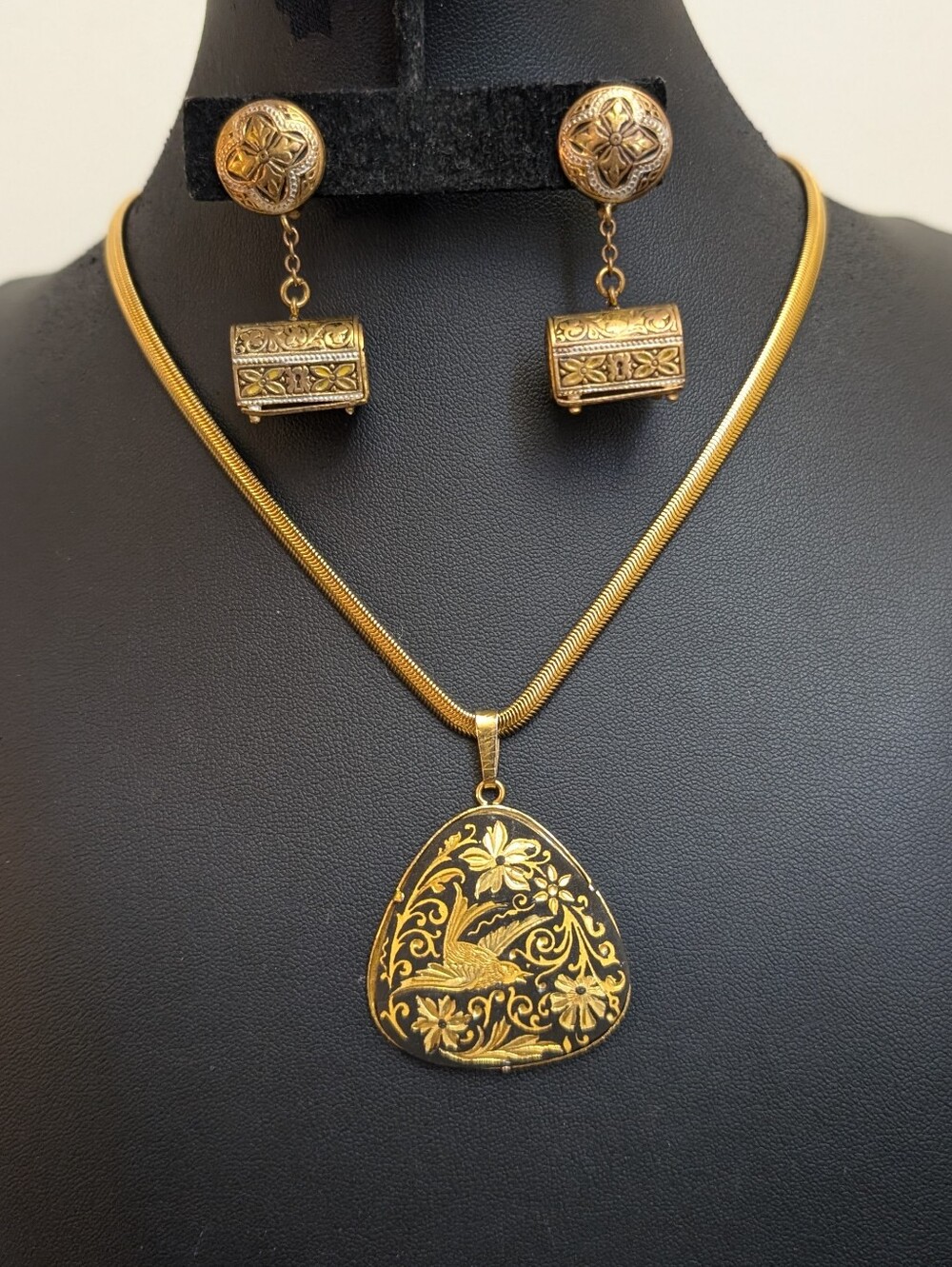 #41. From Spain Damascene Pendant Necklace With Danascene Treasure Chest Earring